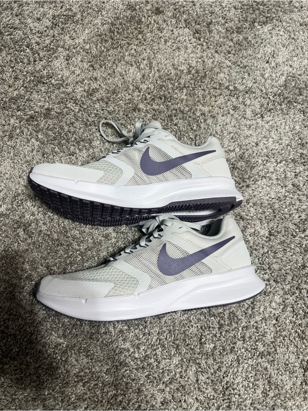 Nike Light Gray Running Sneakers with Purple Swoosh